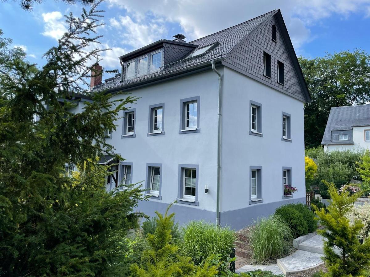 Ferienhaus Villa Adelsberg Mit Dachterrasse In Zentraler Lage Fuer Bis Zu 10 Personen Chemnitz Exterior photo