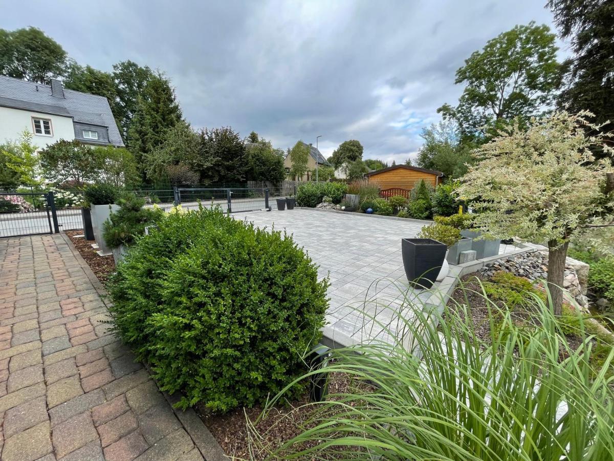 Ferienhaus Villa Adelsberg Mit Dachterrasse In Zentraler Lage Fuer Bis Zu 10 Personen Chemnitz Exterior photo